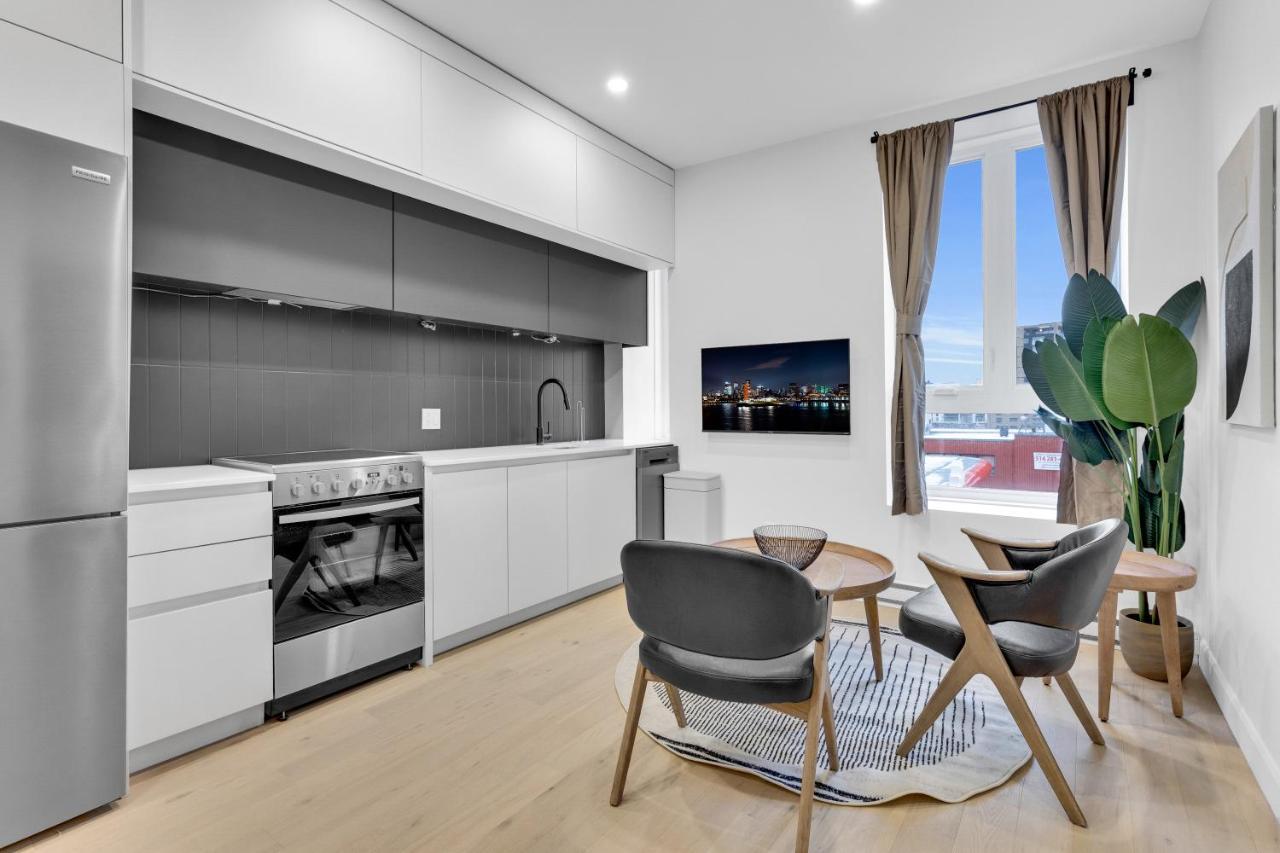 Deluxe Suites Downtown Montreal Bagian luar foto