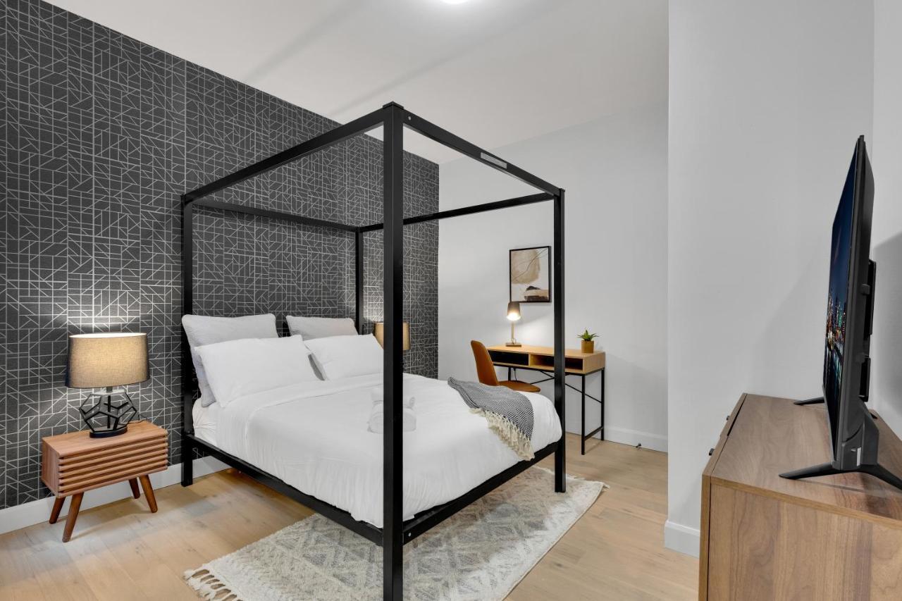 Deluxe Suites Downtown Montreal Bagian luar foto